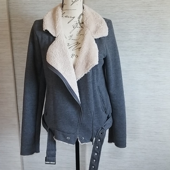 Jacket - Picture 2 of 3